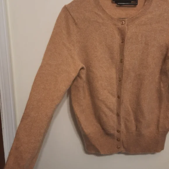 *SOLD* Lord & Taylor 100% Cashmere Crew Neck Cardigan Sweater Tan - Picture 4 of 16